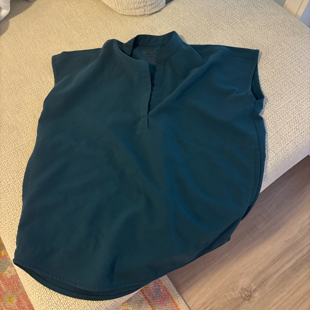 Figs Rafaela Oversized Scrub Top™ Caribbean Blue Women's Size XS